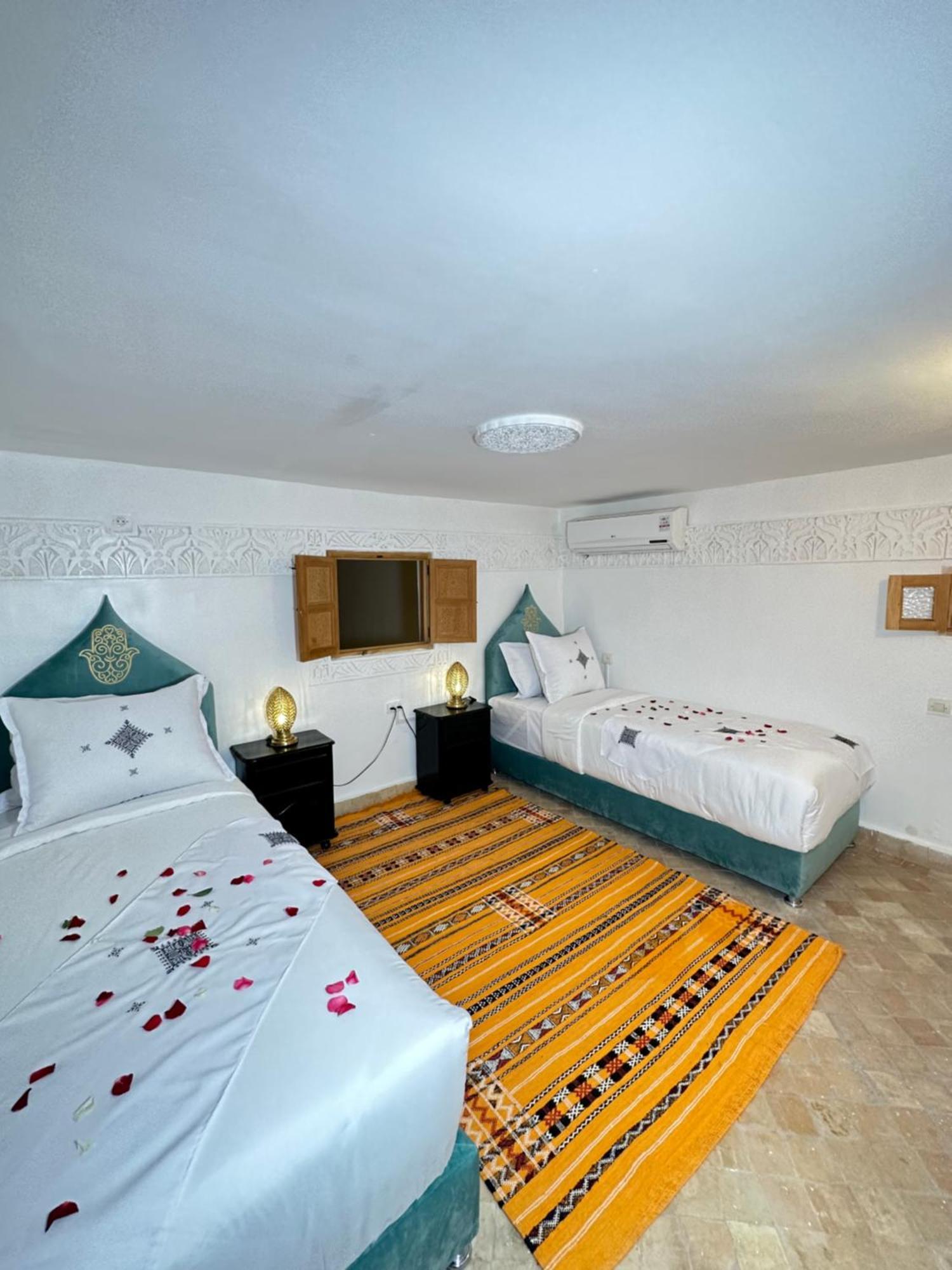 Bed and Breakfast Dar Khmissa Fez Esterno foto
