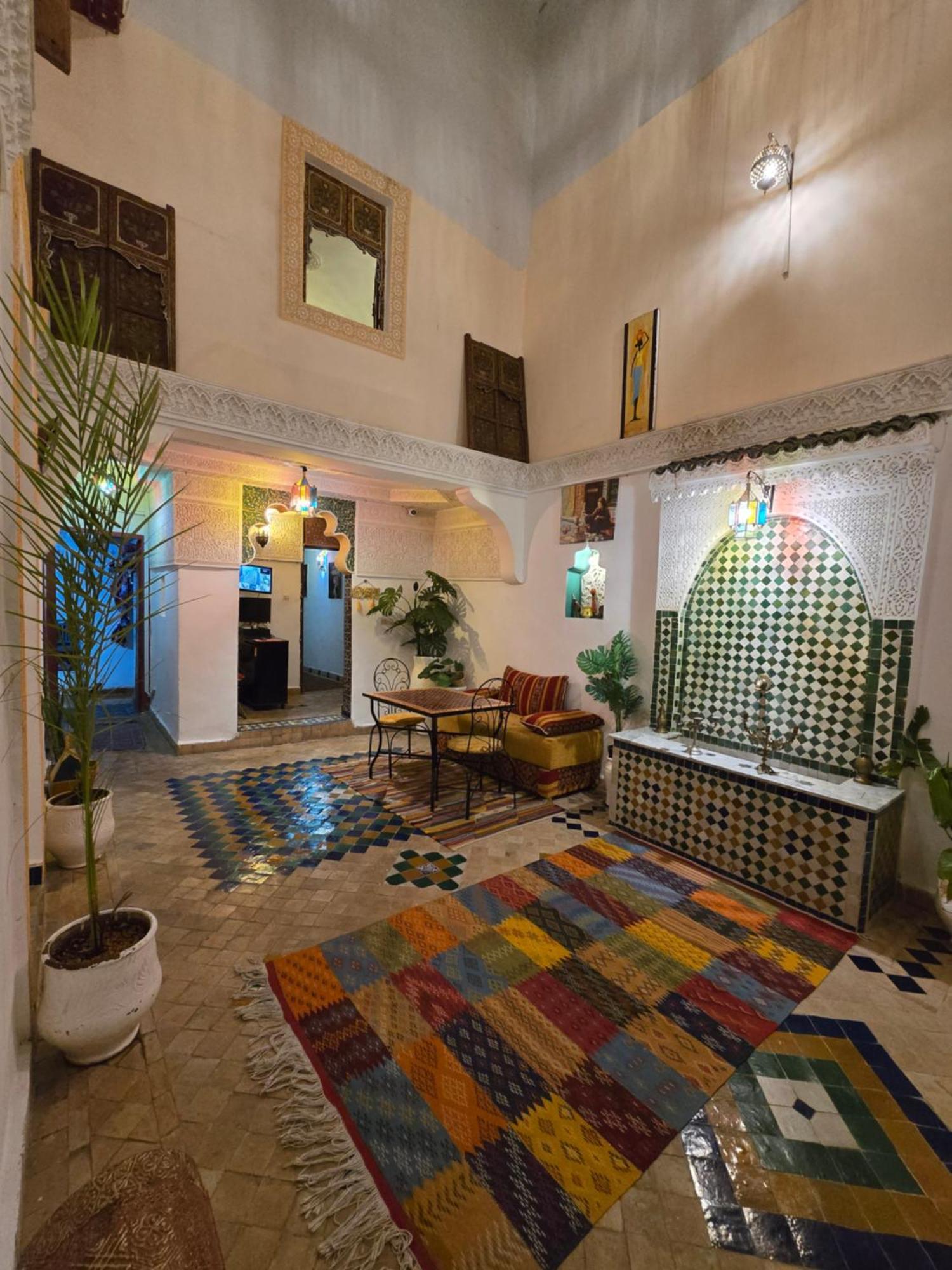 Bed and Breakfast Dar Khmissa Fez Esterno foto