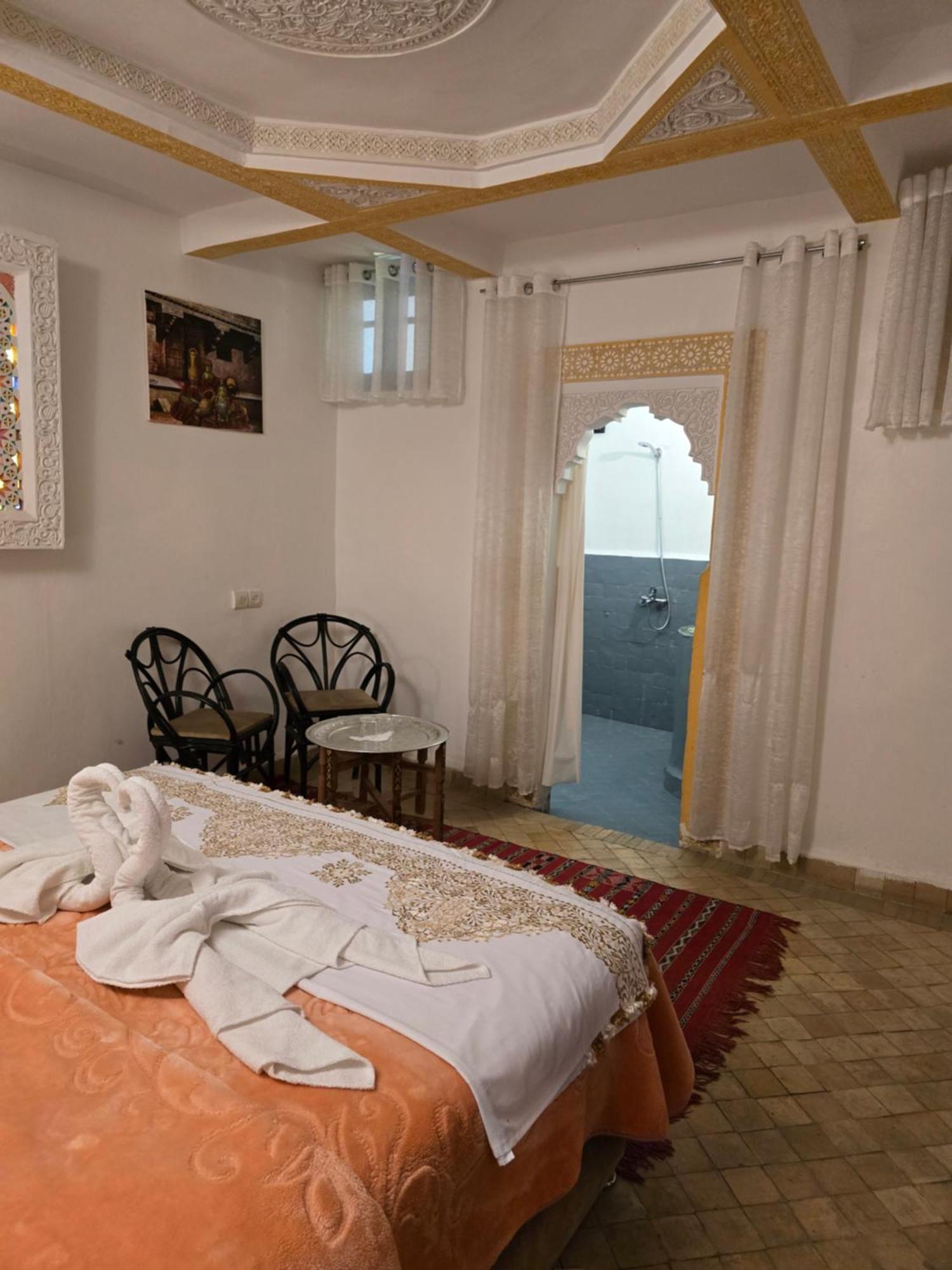 Bed and Breakfast Dar Khmissa Fez Esterno foto