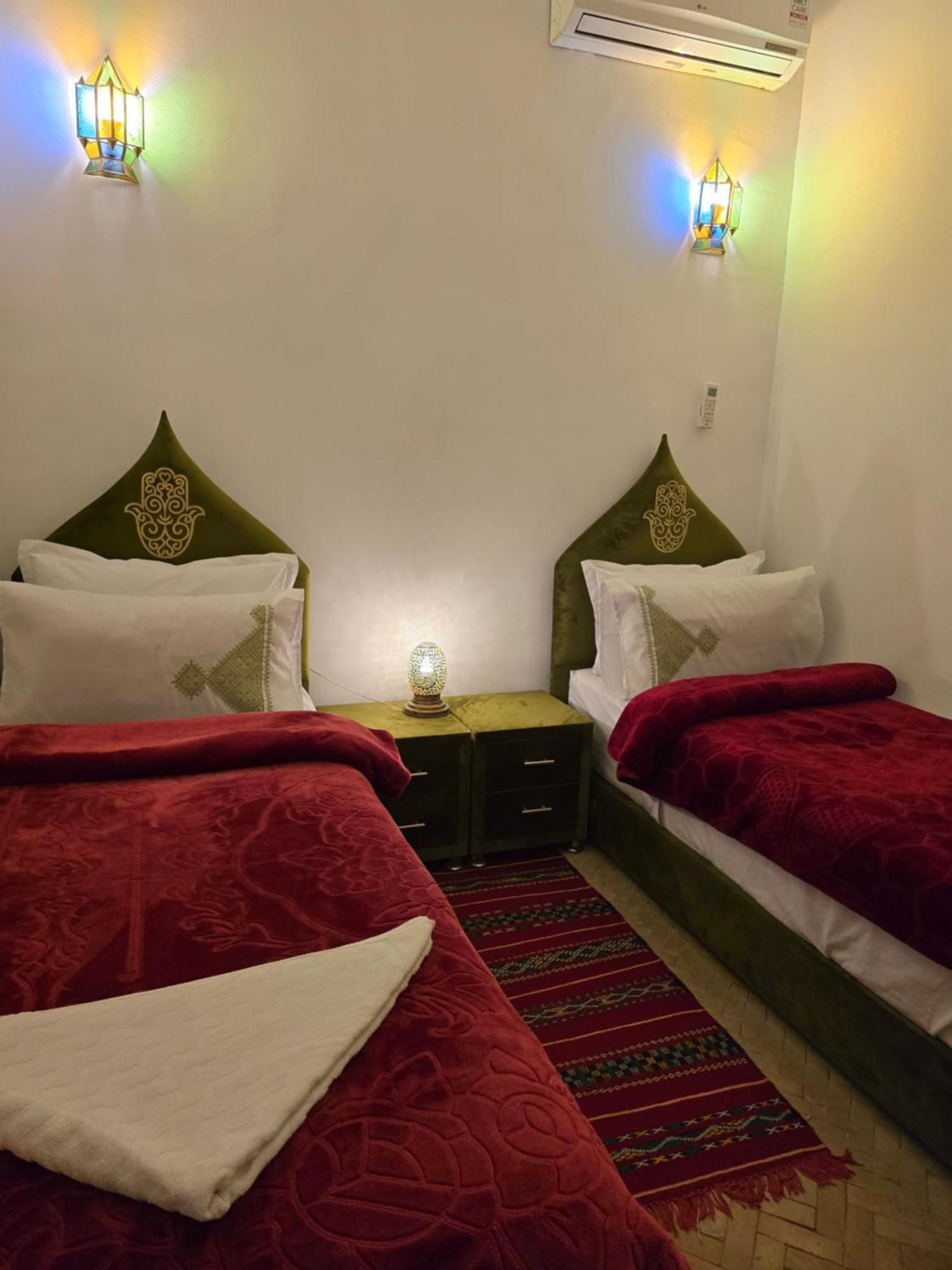 Bed and Breakfast Dar Khmissa Fez Esterno foto