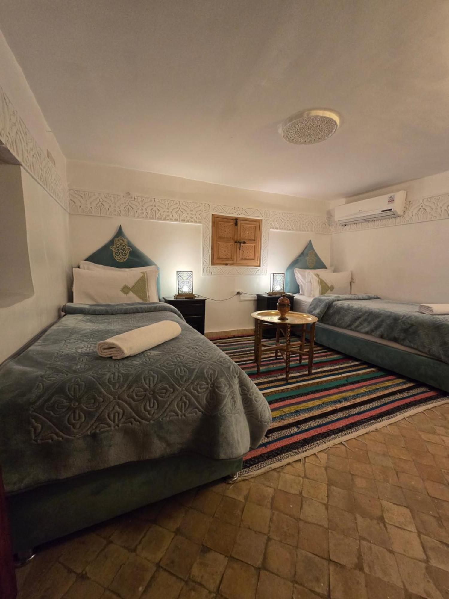 Bed and Breakfast Dar Khmissa Fez Esterno foto