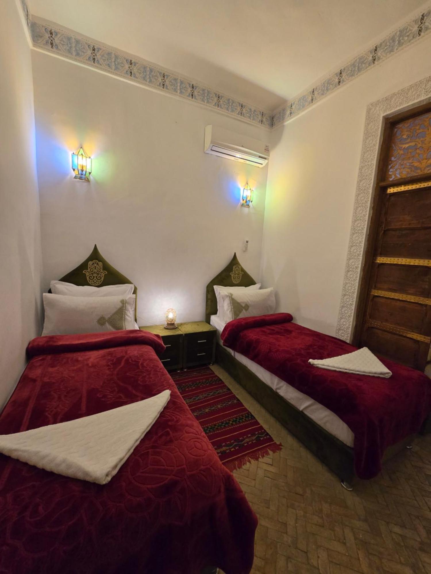 Bed and Breakfast Dar Khmissa Fez Esterno foto