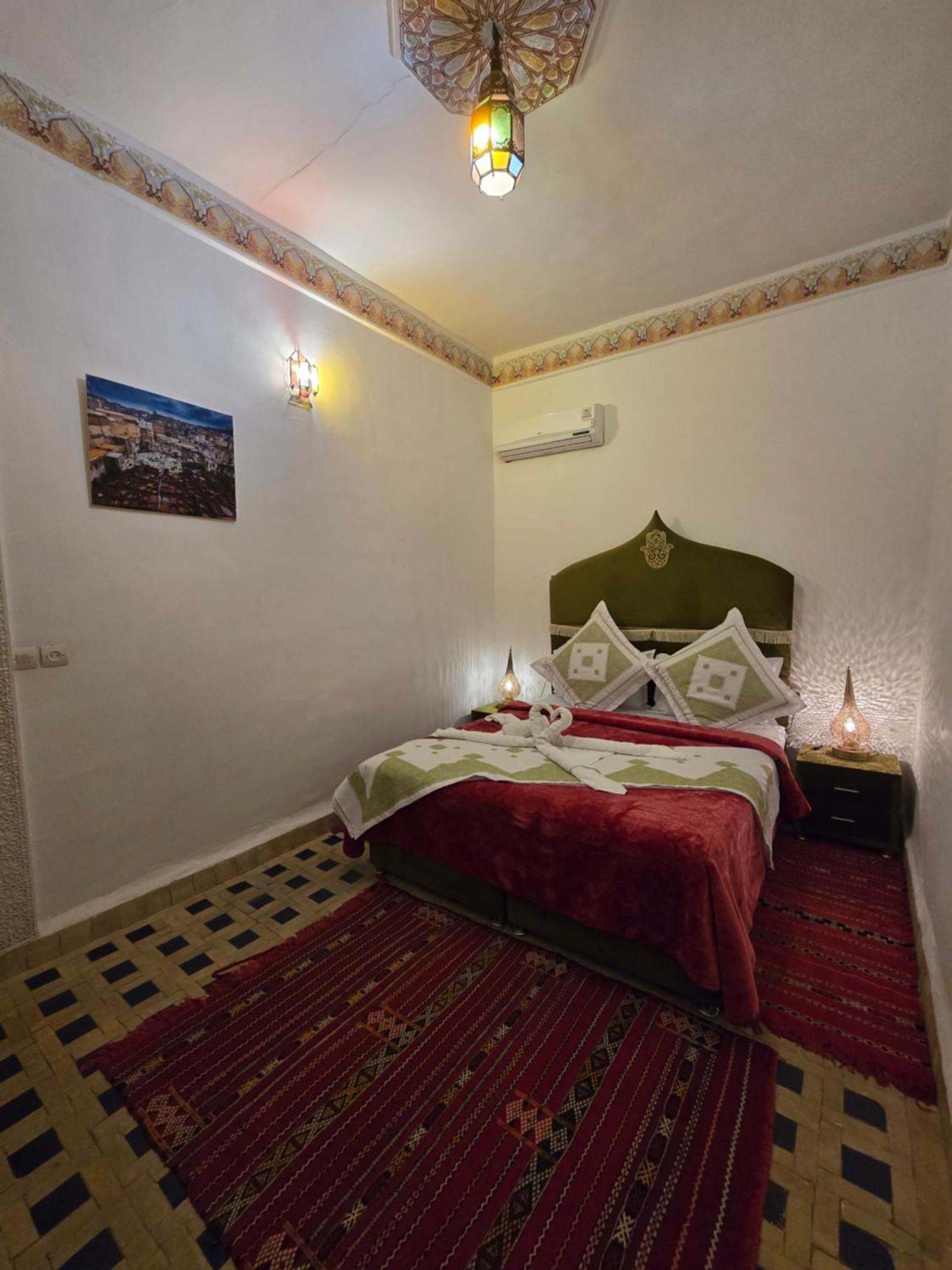 Bed and Breakfast Dar Khmissa Fez Esterno foto