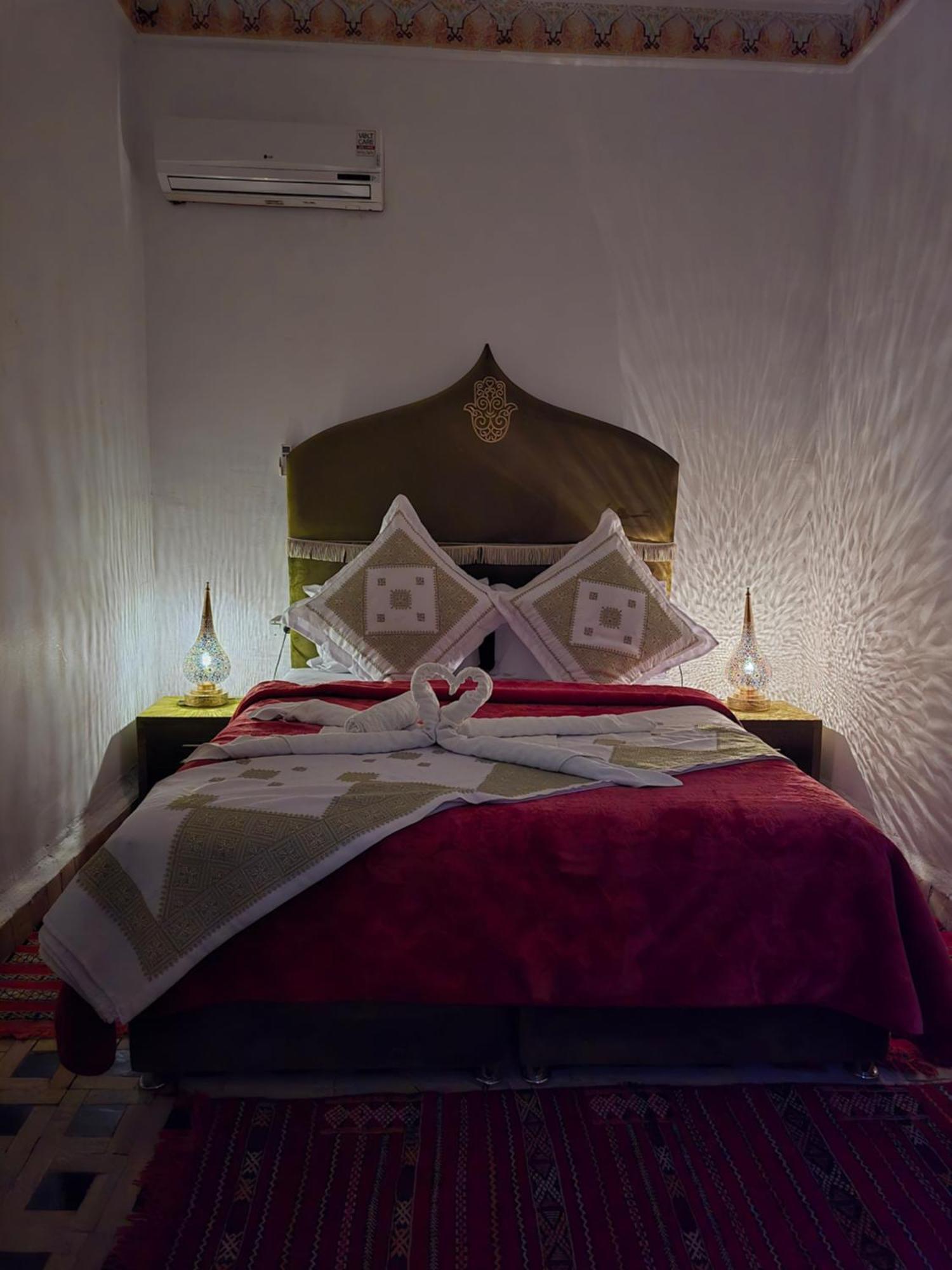 Bed and Breakfast Dar Khmissa Fez Esterno foto
