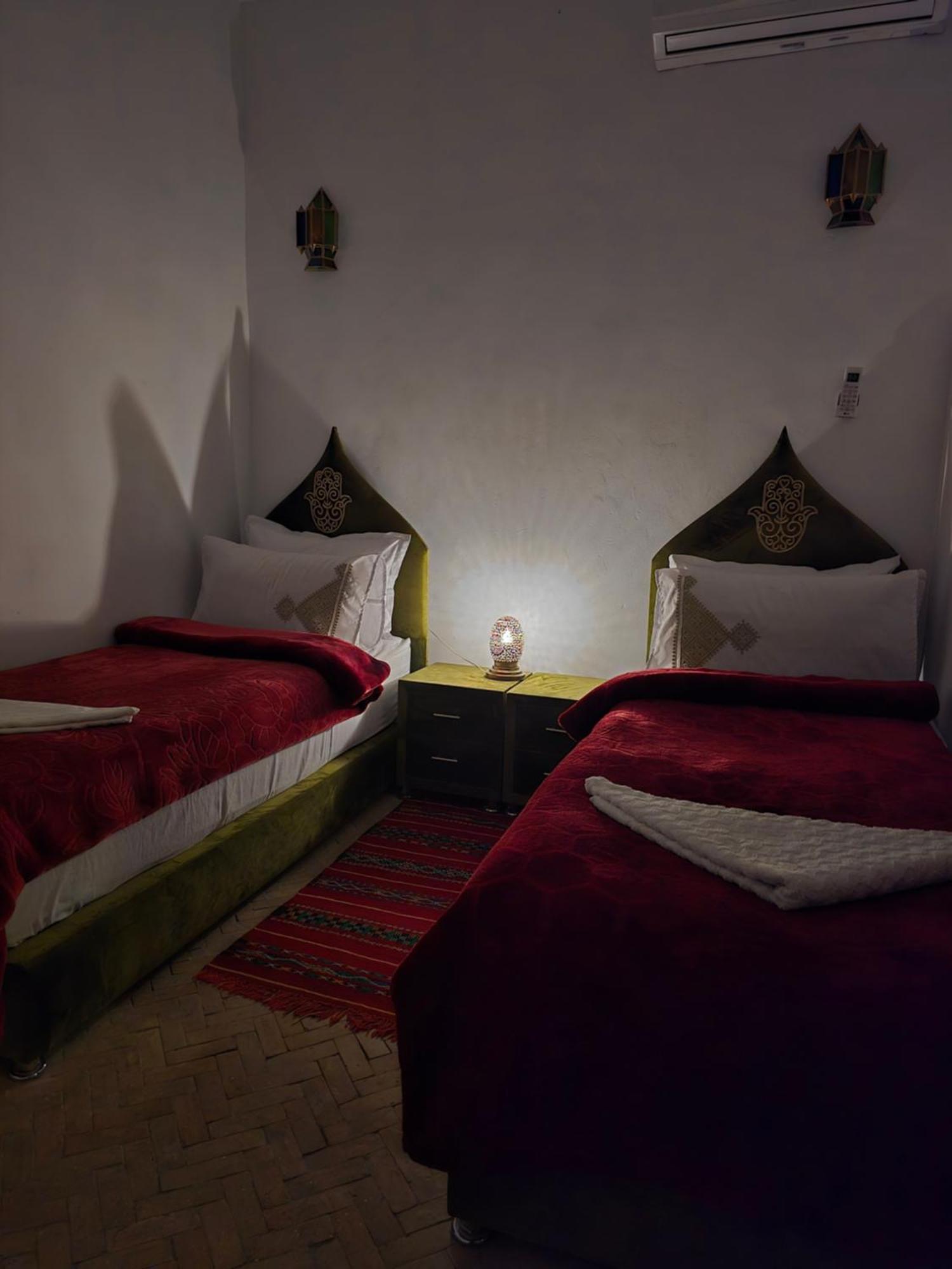 Bed and Breakfast Dar Khmissa Fez Esterno foto